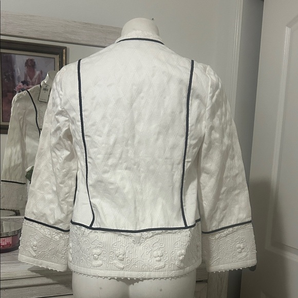 Polo by Ralph Lauren White Jacket with Black Accents - Picture 7 of 16
